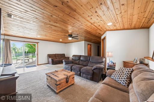 6124 258th Street, Wyoming, MN 55092