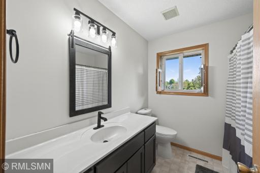 6124 258th Street, Wyoming, MN 55092