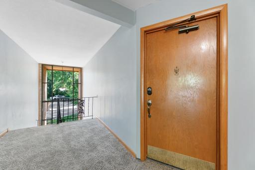 9143 Highway 55, 305, Minneapolis, MN 55427