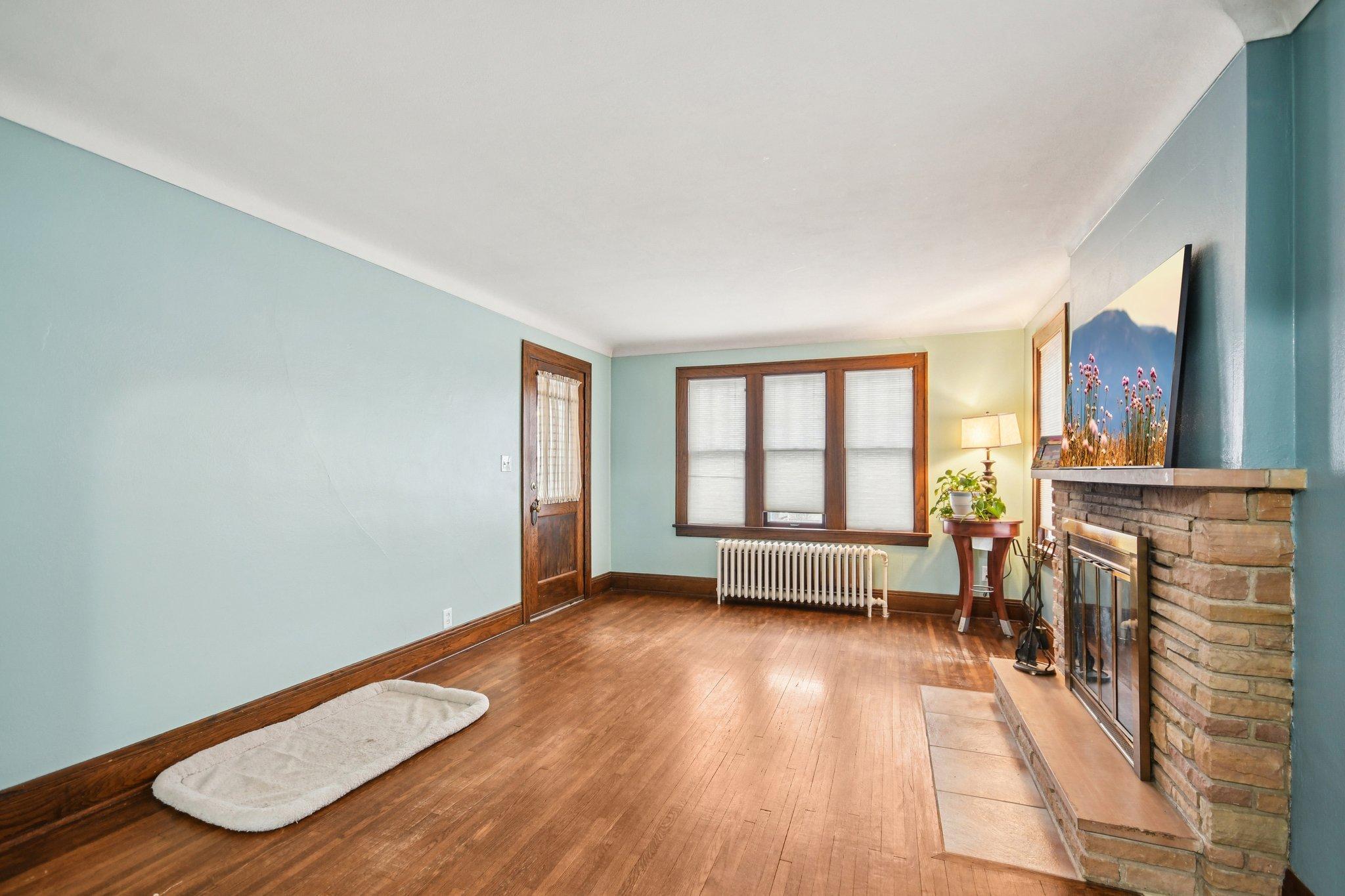 7-web-or-mls-Clear Ave-S1002-007.jpg