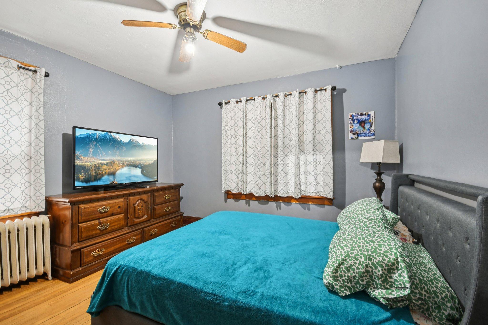22-web-or-mls-Clear Ave-S1002-022.jpg