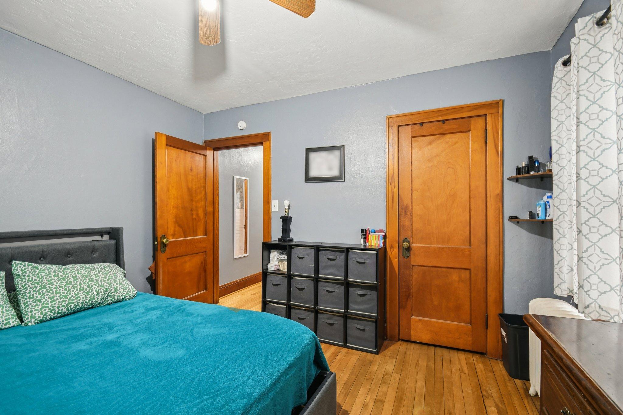 23-web-or-mls-Clear Ave-S1002-023.jpg