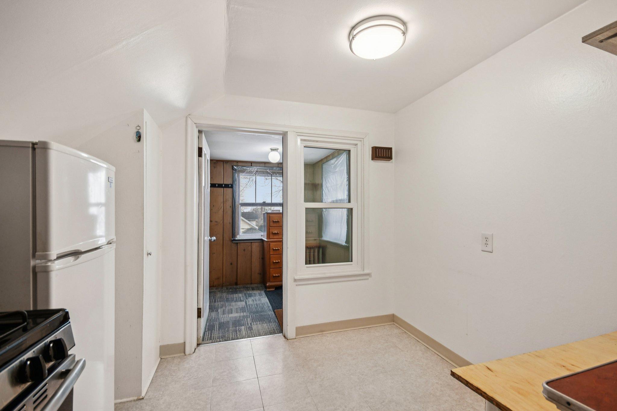 29-web-or-mls-Clear Ave-S1002-029.jpg