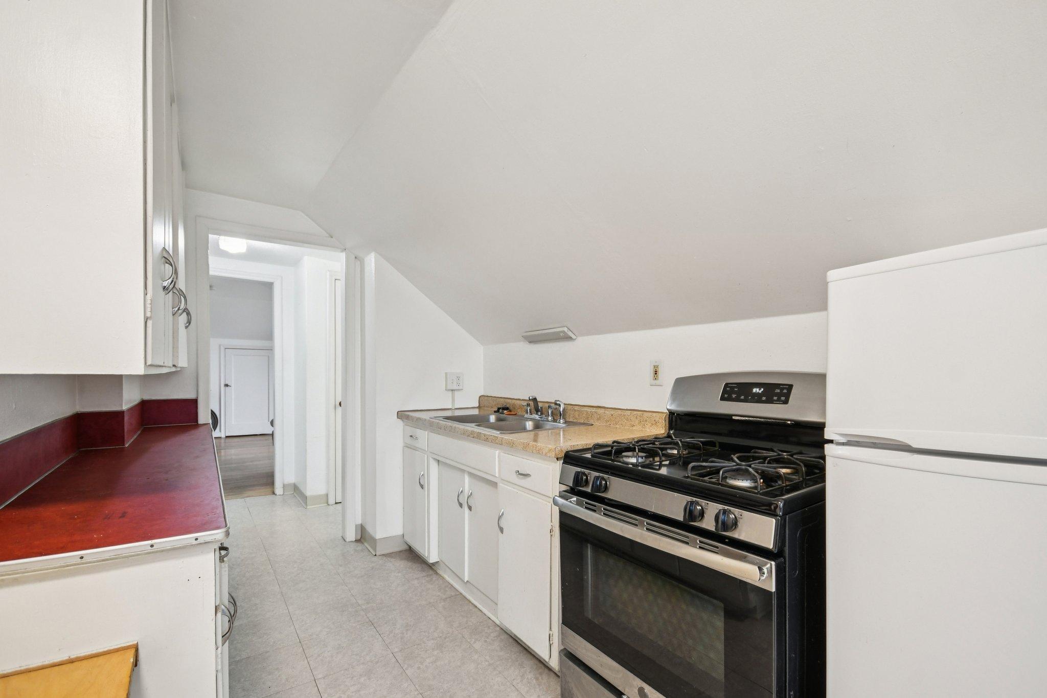 30-web-or-mls-Clear Ave-S1002-030.jpg