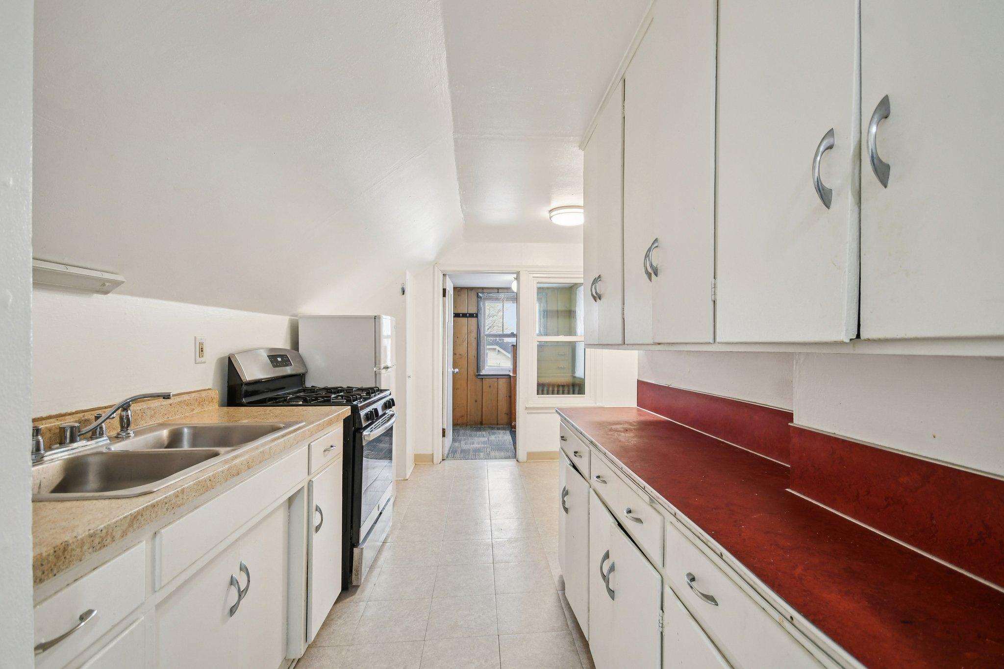 31-web-or-mls-Clear Ave-S1002-031.jpg