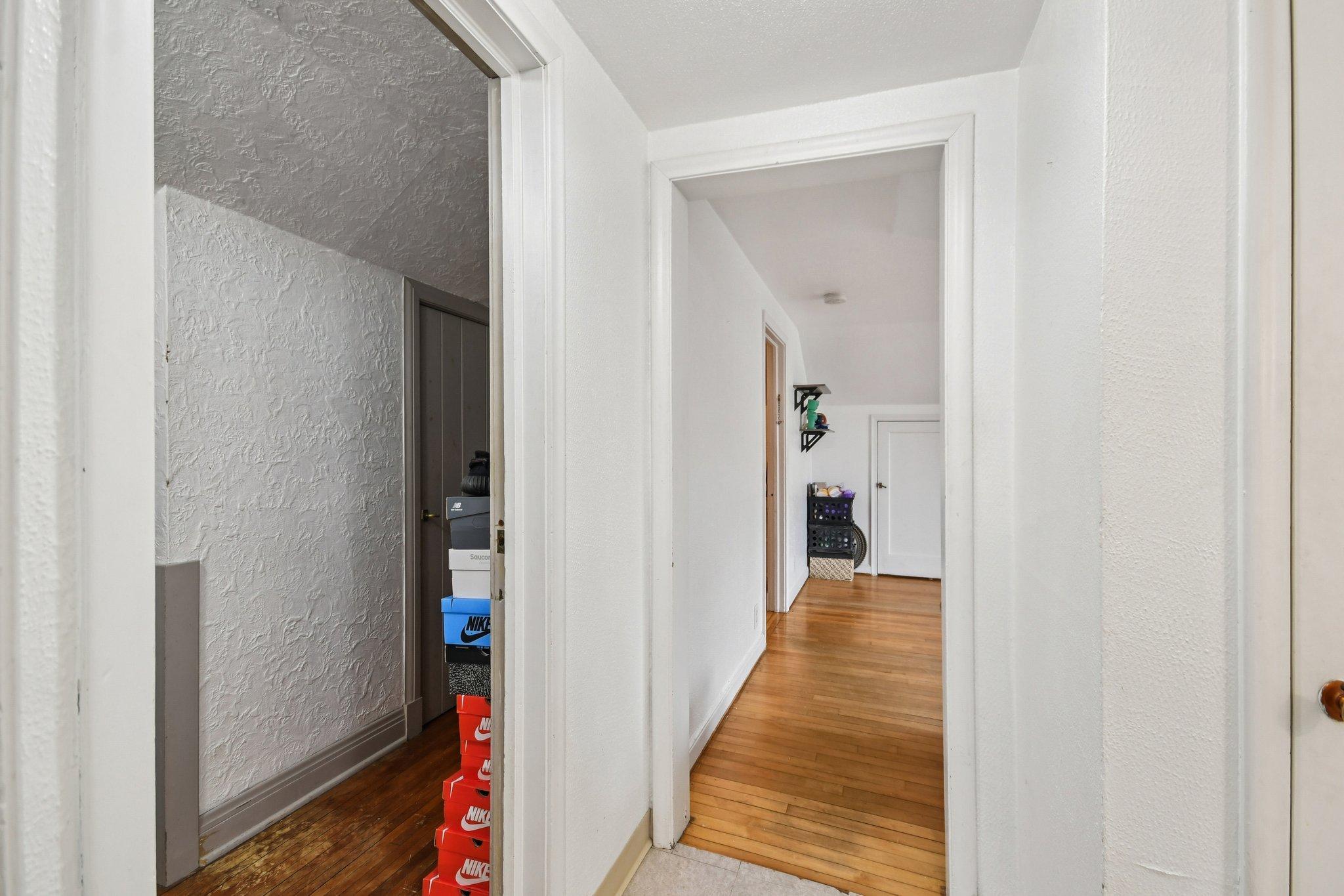 32-web-or-mls-Clear Ave-S1002-032.jpg