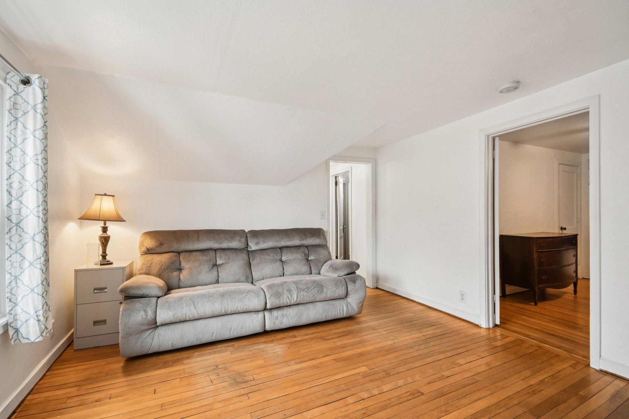 36-web-or-mls-Clear Ave-S1002-036.jpg