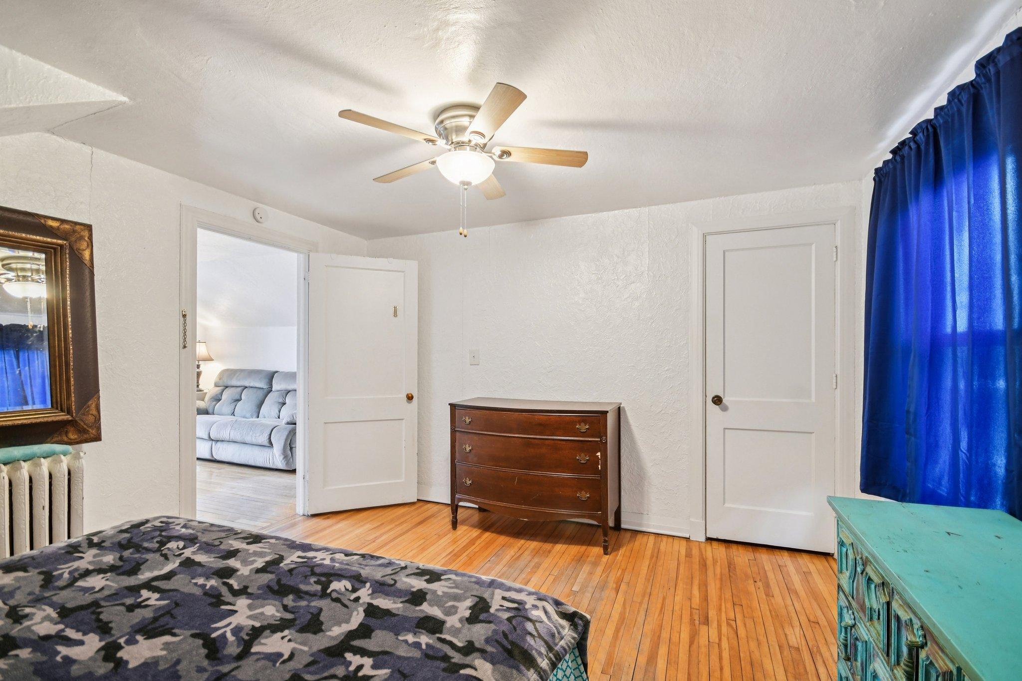 38-web-or-mls-Clear Ave-S1002-038.jpg