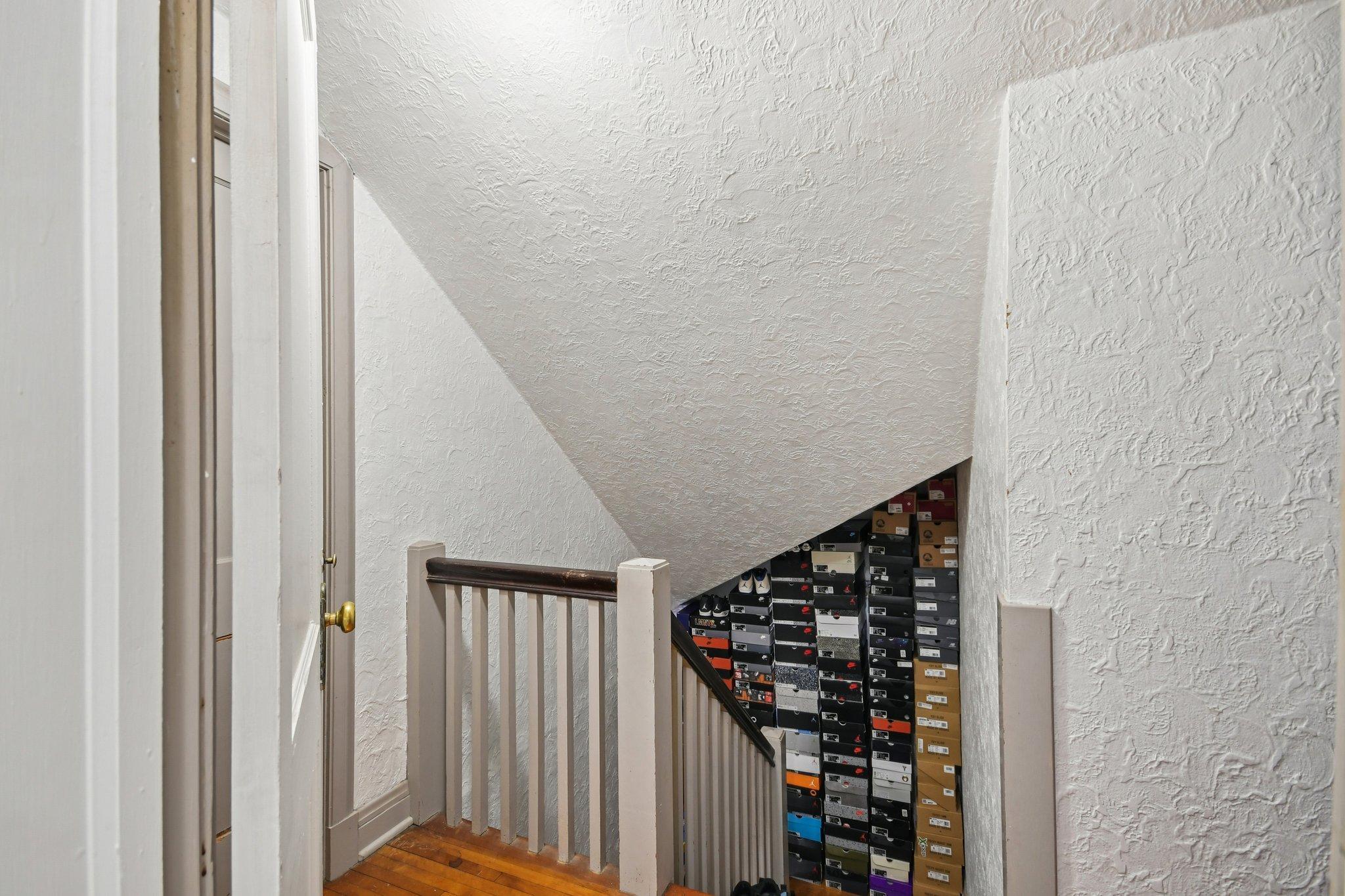 39-web-or-mls-Clear Ave-S1002-039.jpg