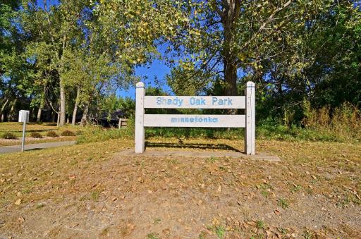 Shady Oak Park within walking distance