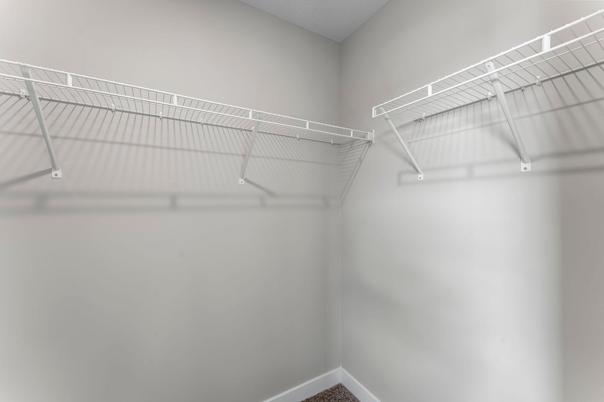 39-web-or-mls-457 Delta Queen Ave-139.jpg