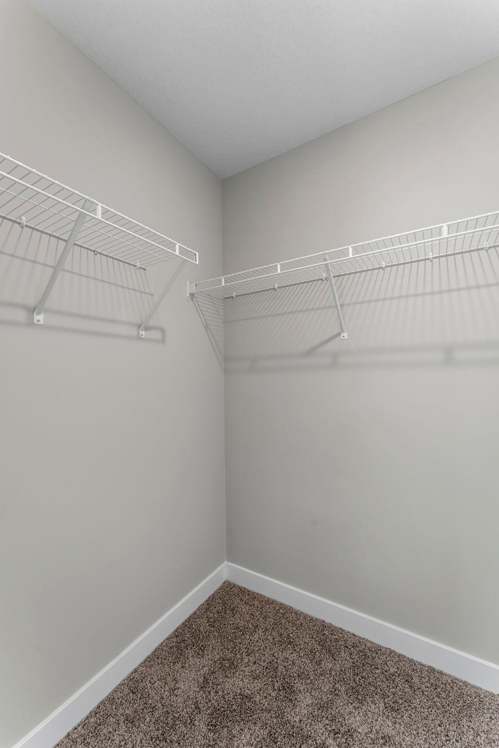 40-web-or-mls-457 Delta Queen Ave-142.jpg
