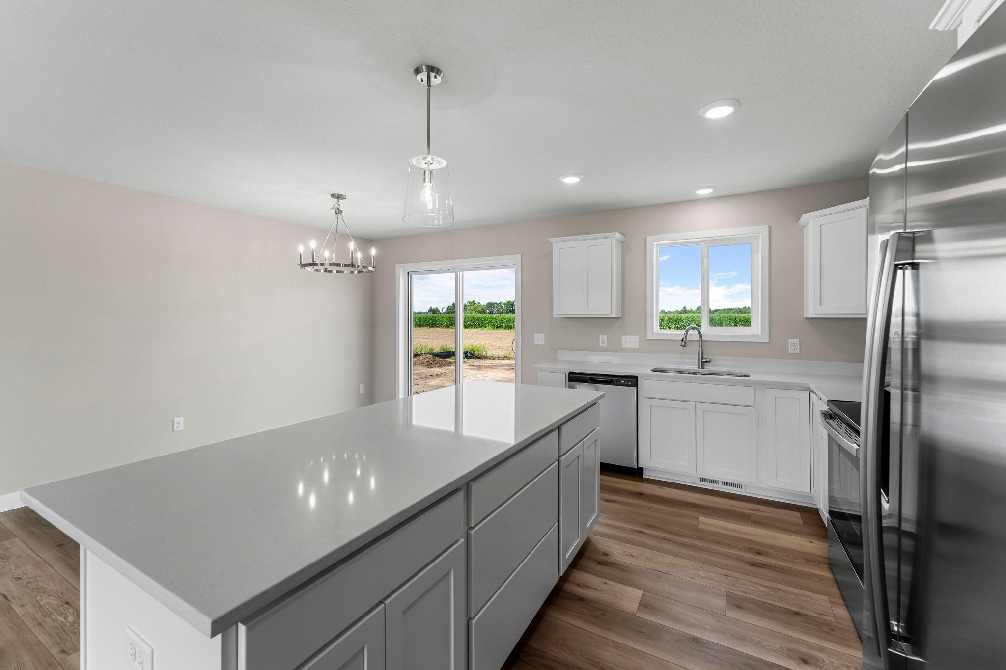 17-web-or-mls-457 Delta Queen Ave-70.jpg