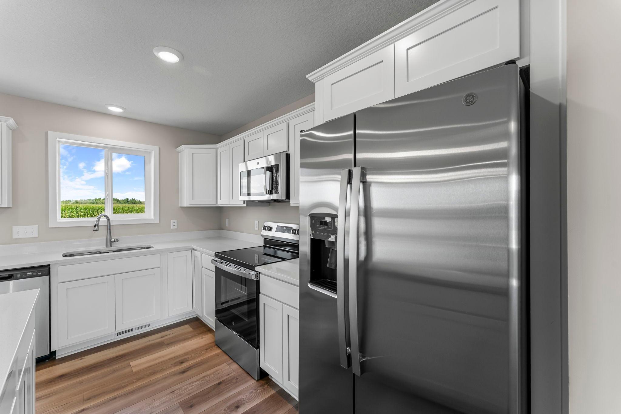 18-web-or-mls-457 Delta Queen Ave-74.jpg
