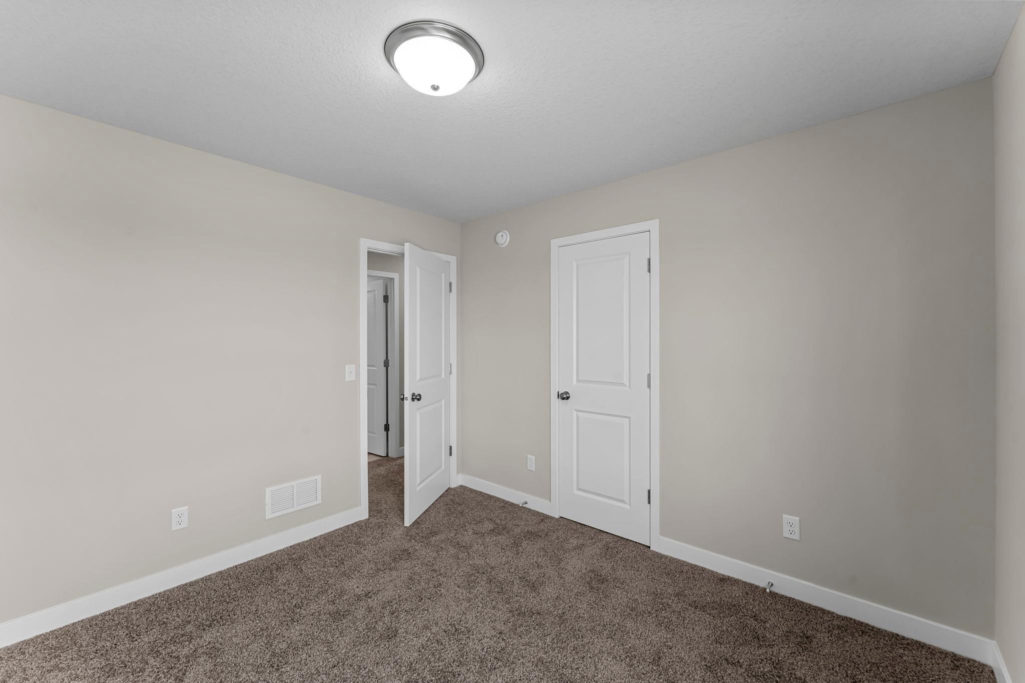30-web-or-mls-457 Delta Queen Ave-114.jpg