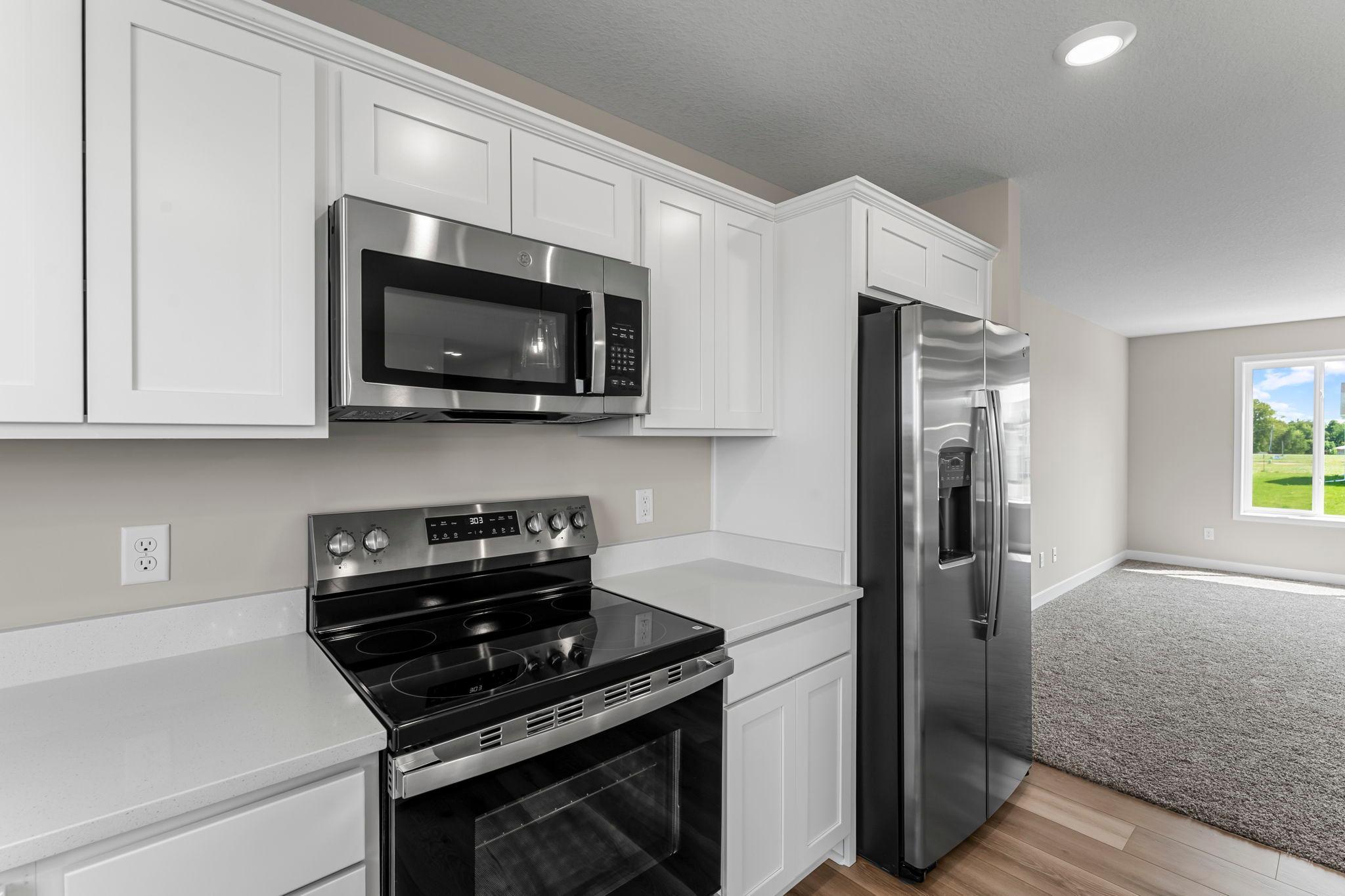 21-web-or-mls-457 Delta Queen Ave-86.jpg