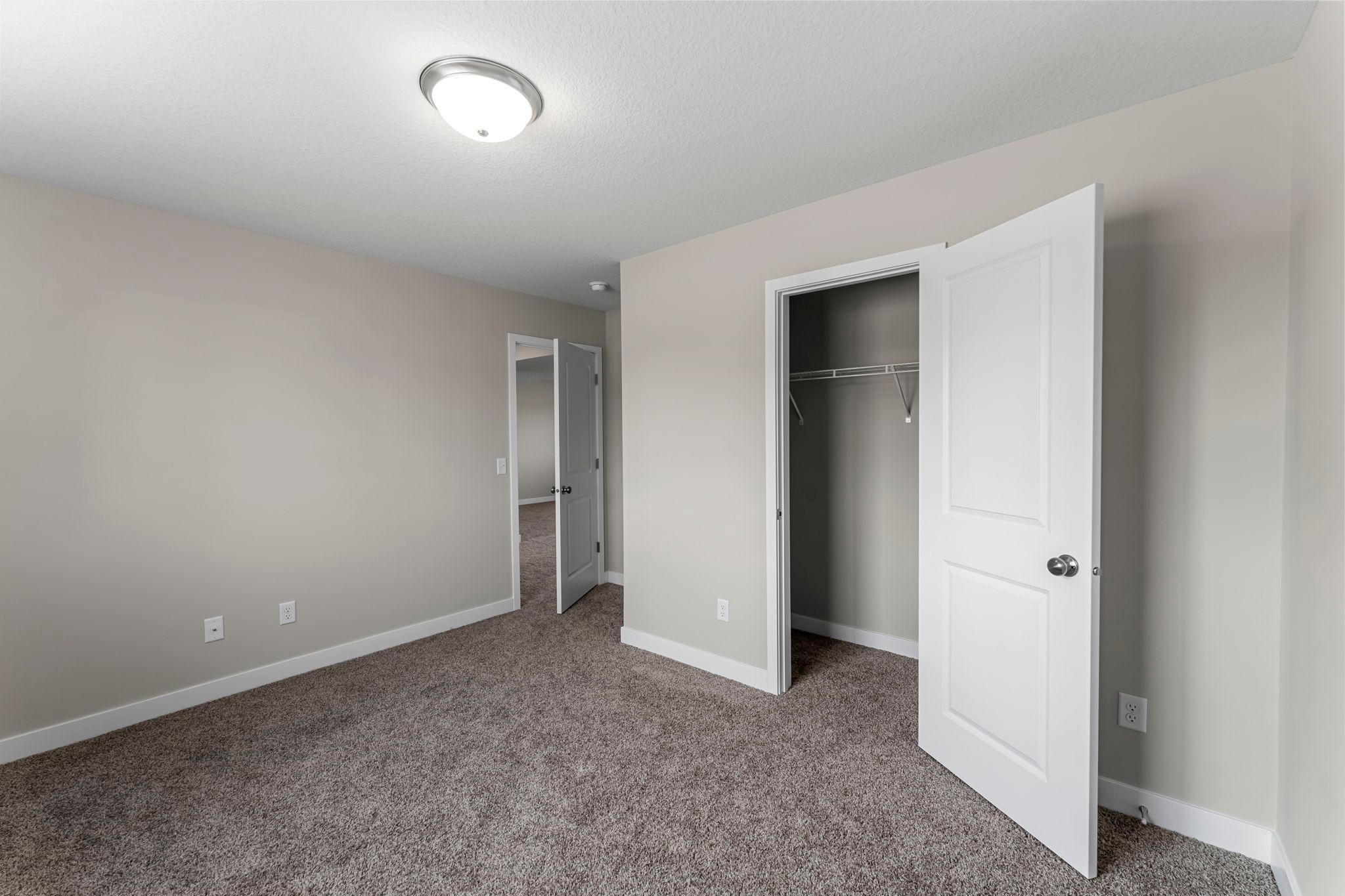 49-web-or-mls-457 Delta Queen Ave-174.jpg