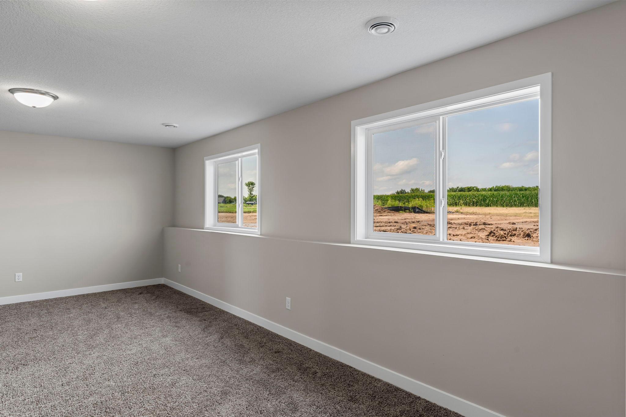 54-web-or-mls-457 Delta Queen Ave-189.jpg