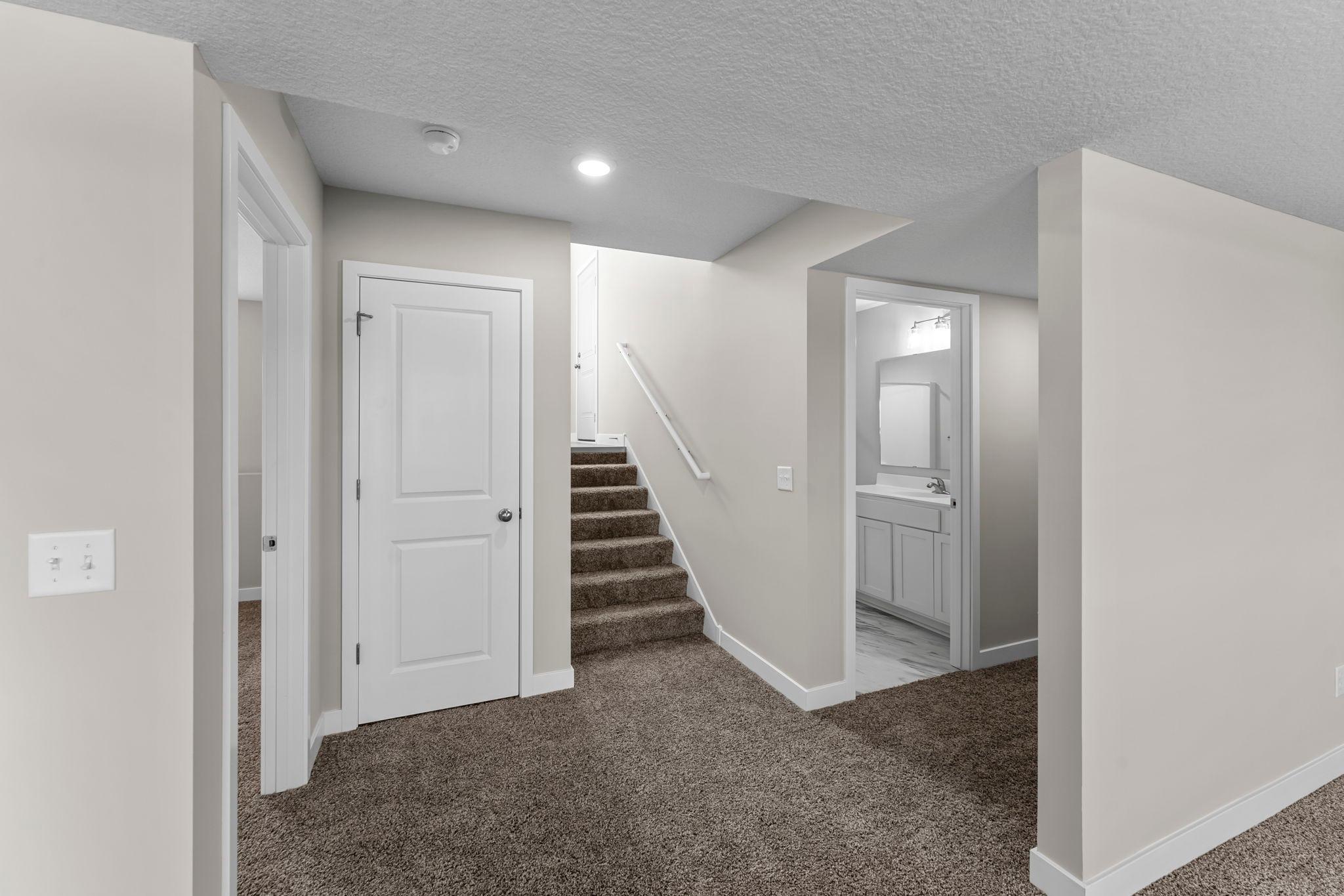 44-web-or-mls-457 Delta Queen Ave-156.jpg