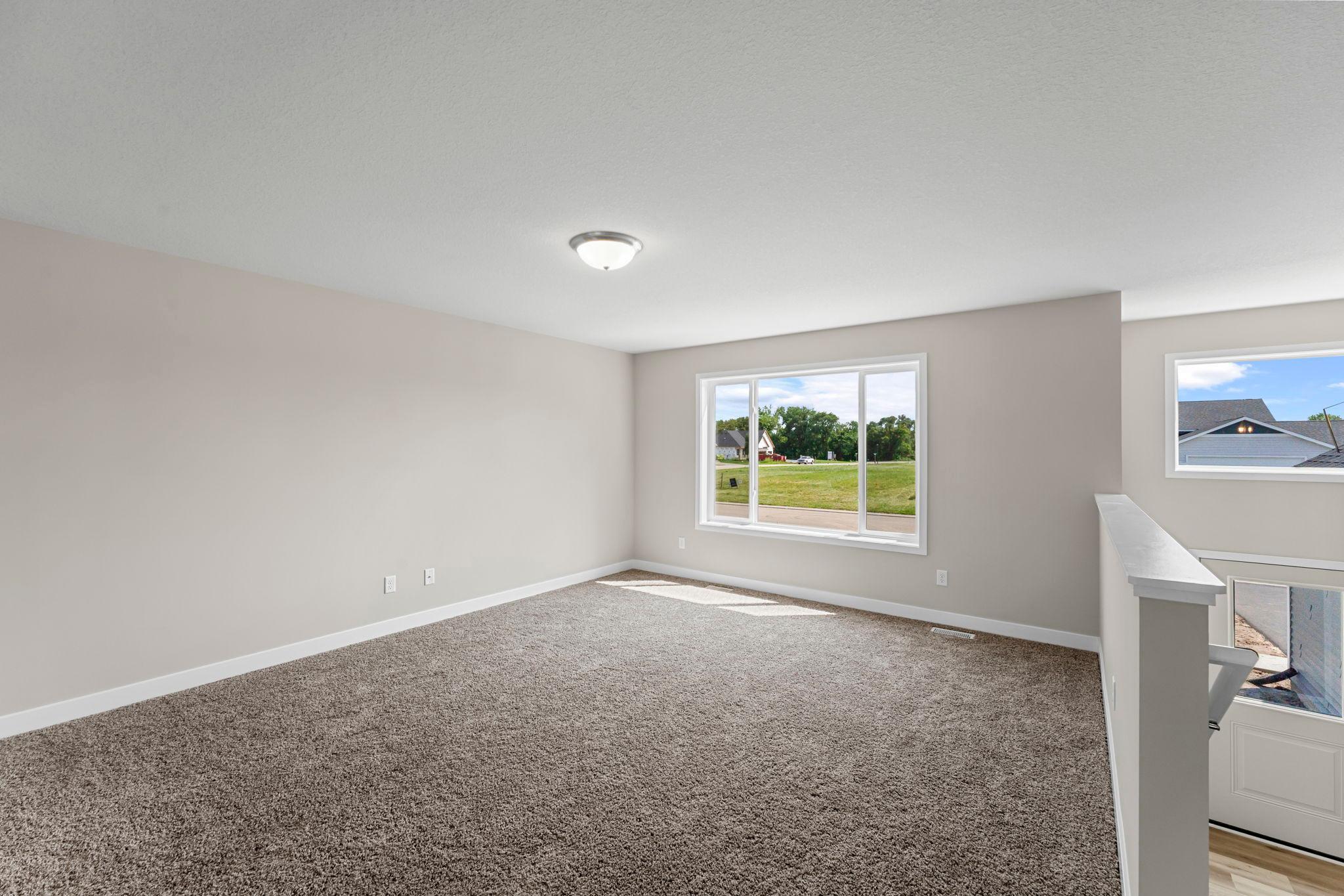 13-web-or-mls-457 Delta Queen Ave-62.jpg