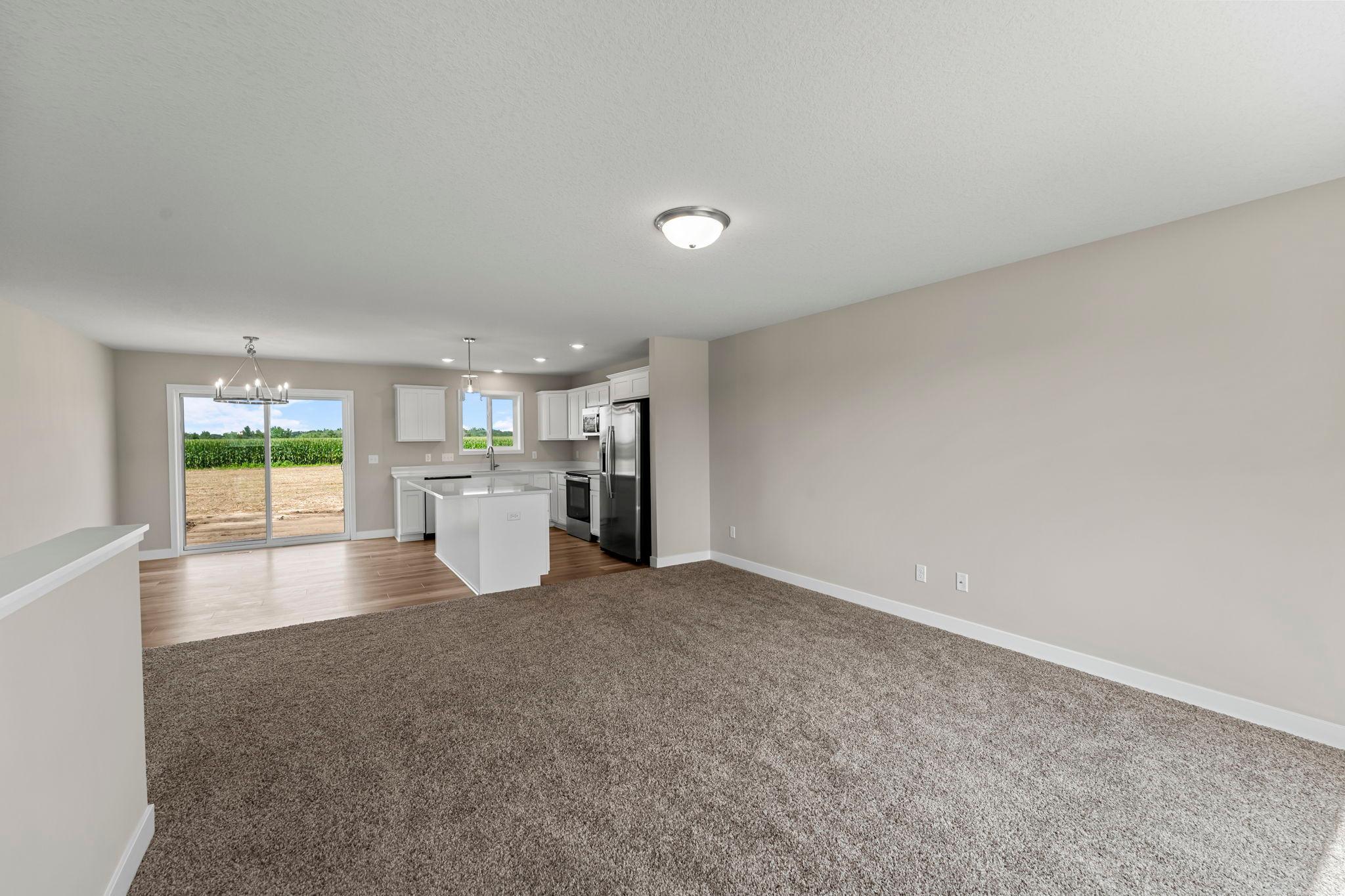26-web-or-mls-457 Delta Queen Ave-102.jpg