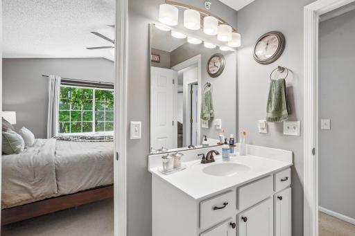 24-web-or-mls-1166- 100th Dr NE unit a-S1605-024.jpg