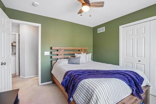 31-web-or-mls-1166- 100th Dr NE unit a-S1605-031.jpg
