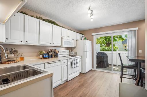 17-web-or-mls-1166- 100th Dr NE unit a-S1605-017.jpg
