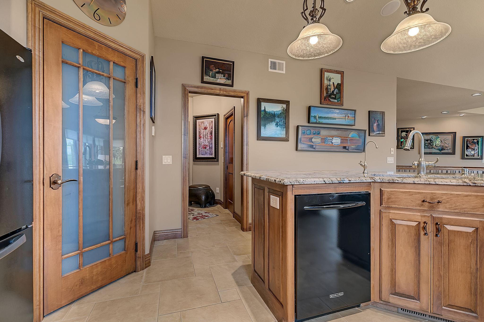 Walk in pantry.