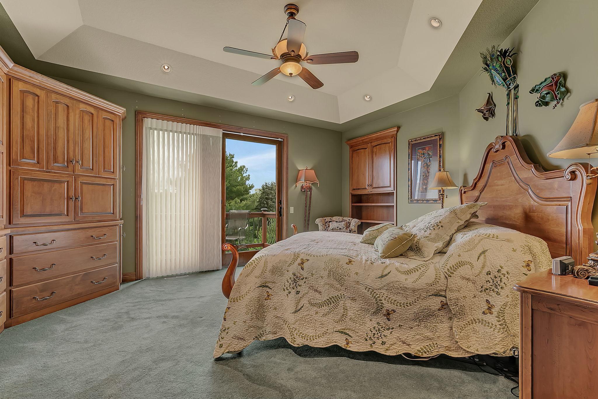 Private owner's suite situated on the main floor.
