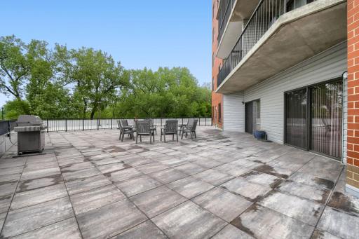 6500 Woodlake Dr 1003 - Web Quality - 025 - 25 Exterior Rear.jpg