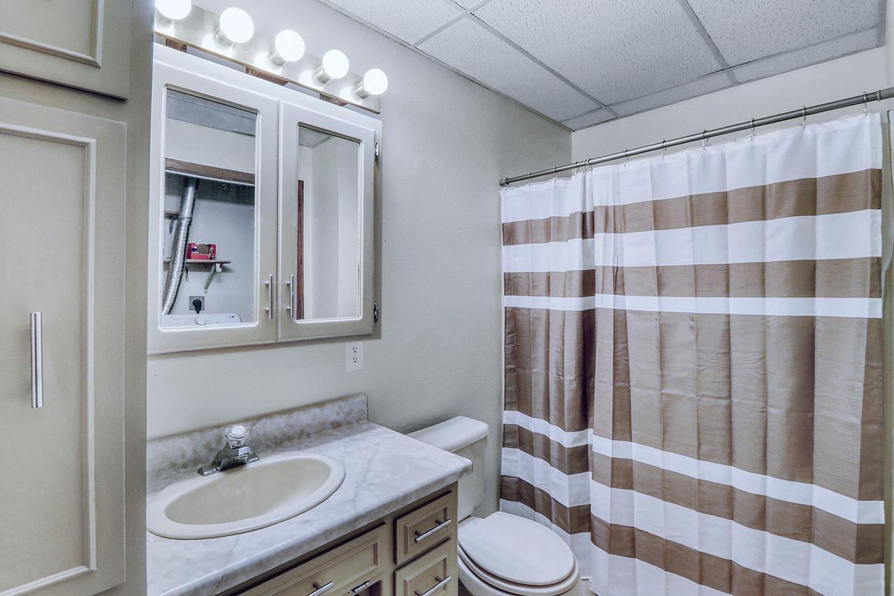 Basement Bathroom1_1-1280.JPG