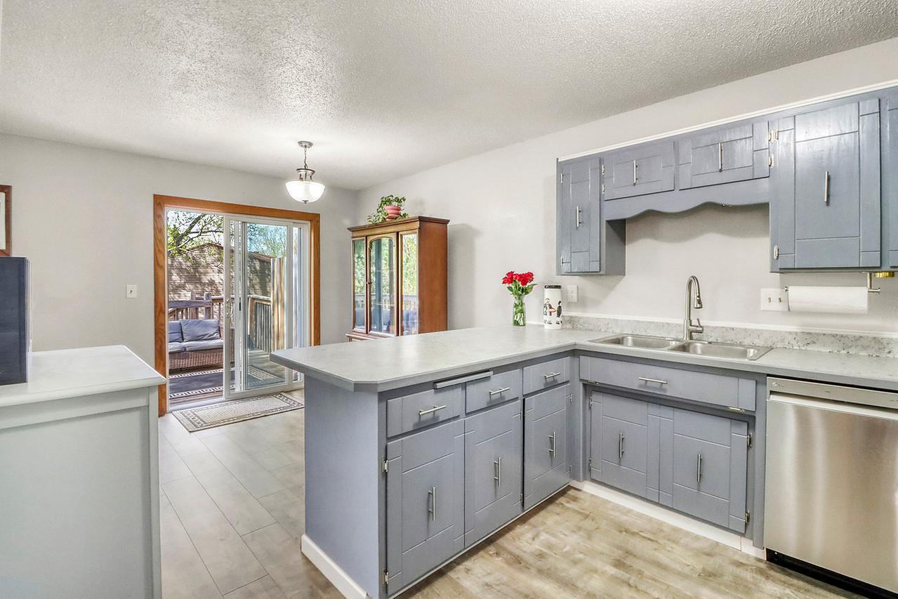 Kitchen1_6-1280.JPG