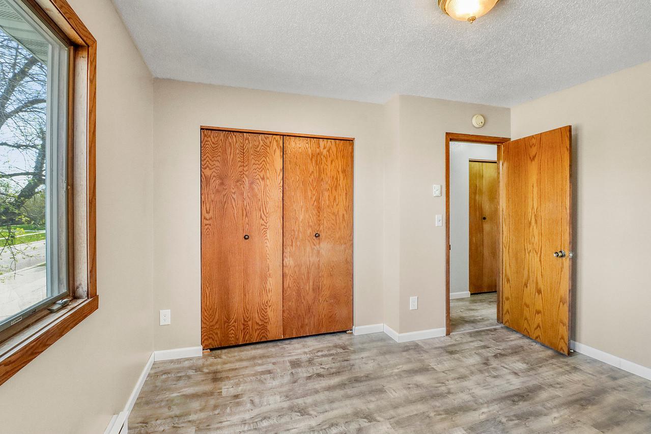 Bedroom1_2-1280.JPG