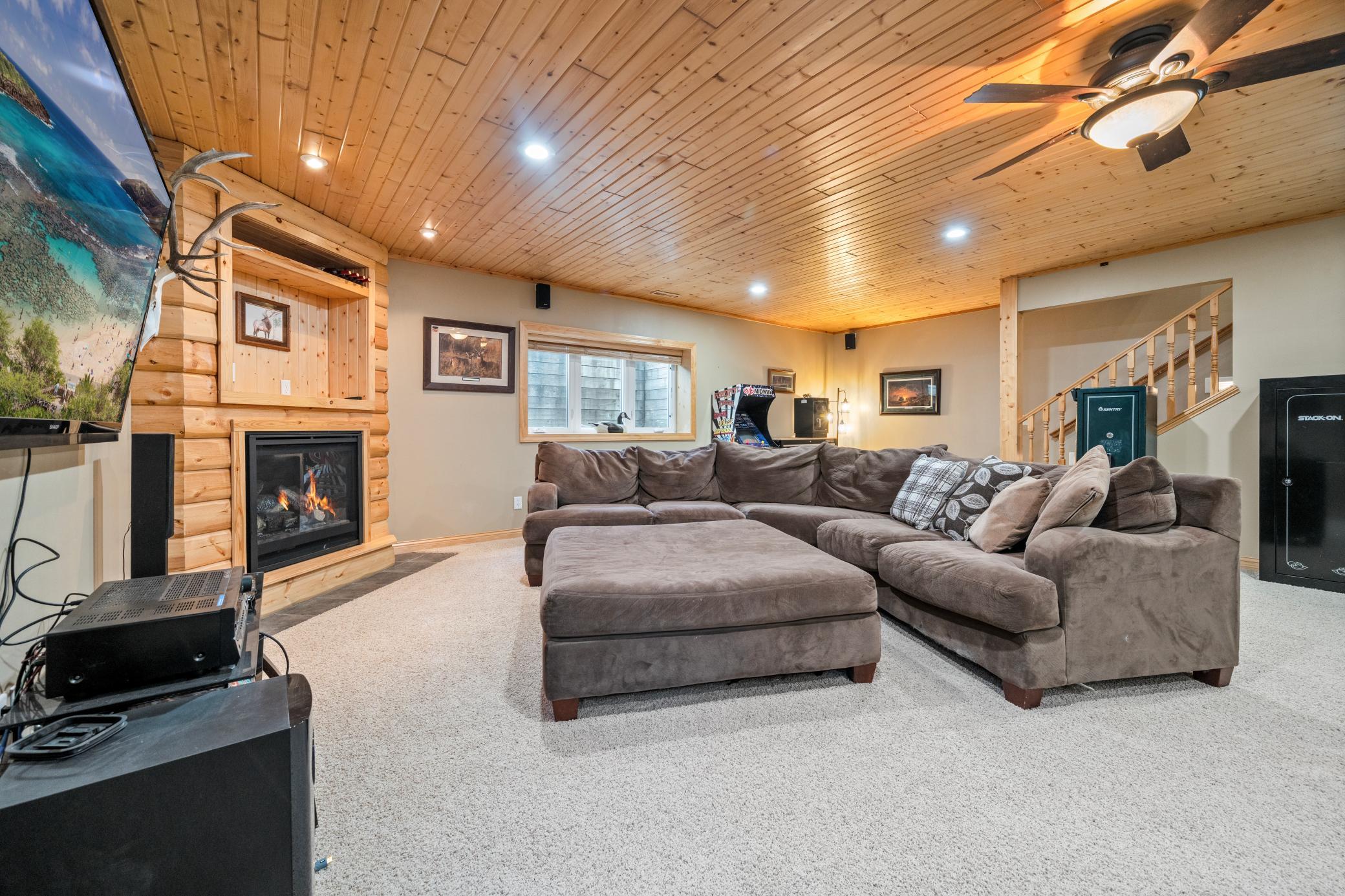 Family Room w/Gas Fireplace