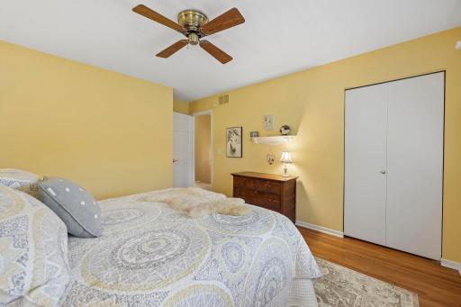 28 Birnamwood Drive, Burnsville, MN 55337