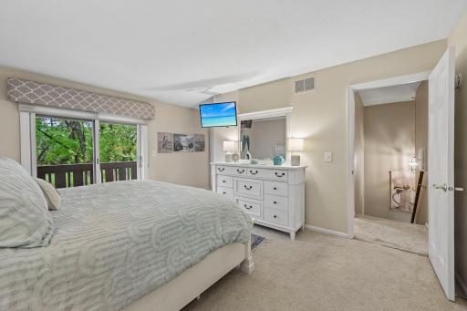 28 Birnamwood Drive, Burnsville, MN 55337