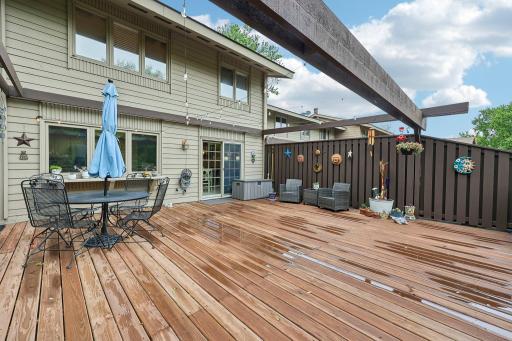 28 Birnamwood Drive, Burnsville, MN 55337