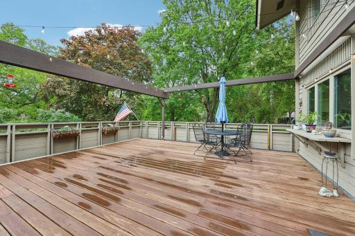 28 Birnamwood Drive, Burnsville, MN 55337