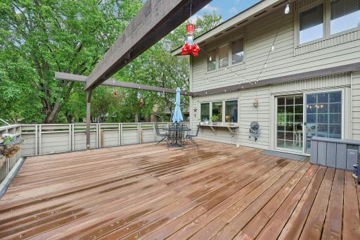 28 Birnamwood Drive, Burnsville, MN 55337