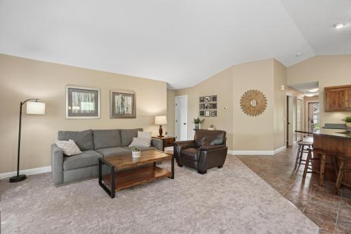 10105 180th Avenue NW, Elk River, MN 55330