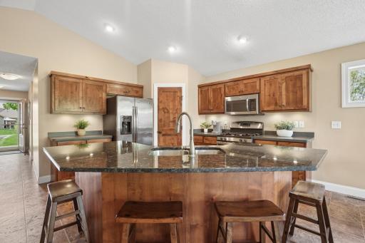 10105 180th Avenue NW, Elk River, MN 55330
