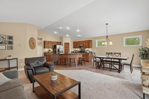10105 180th Avenue NW, Elk River, MN 55330