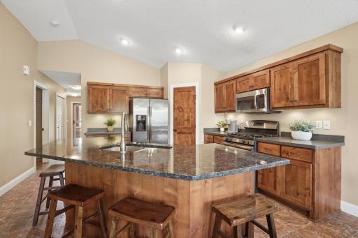 10105 180th Avenue NW, Elk River, MN 55330