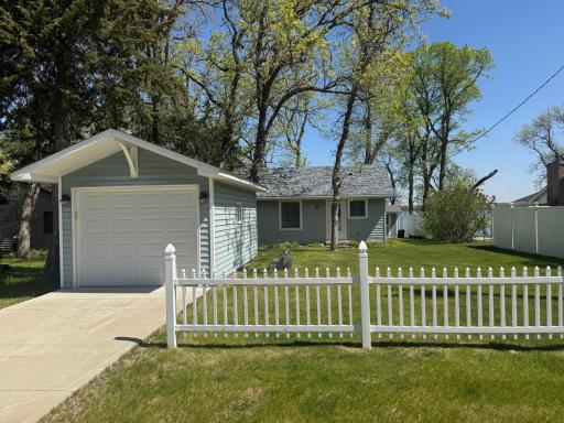 7221 100th Avenue SE, Clear Lake, MN 55319