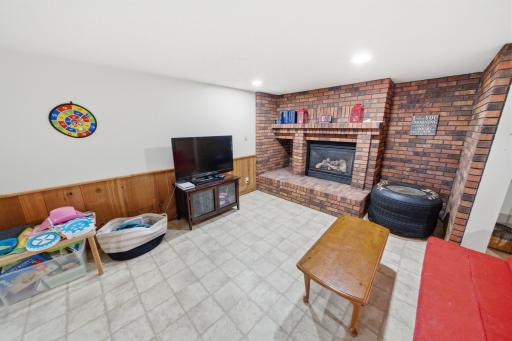 7524 58th St NE, Rochester, MN 55906