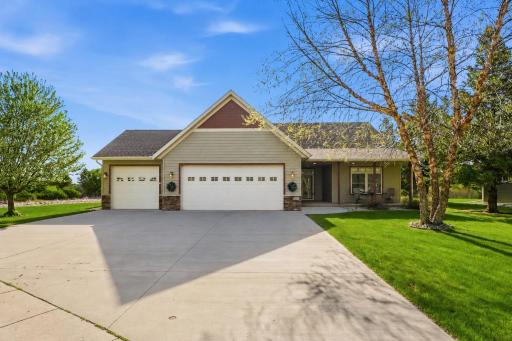 1411 Karnis Drive NW, Alexandria, MN 56308