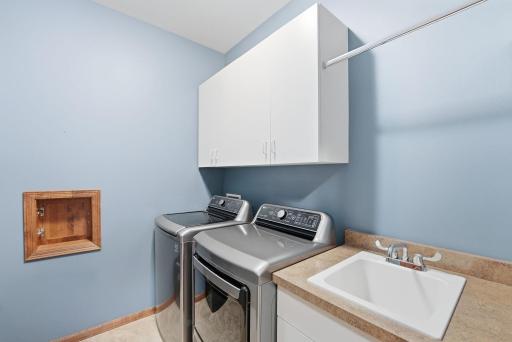 1411 Karnis Drive NW, Alexandria, MN 56308