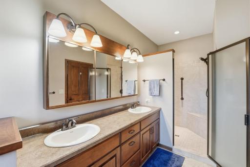 1411 Karnis Drive NW, Alexandria, MN 56308