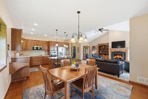 1411 Karnis Drive NW, Alexandria, MN 56308